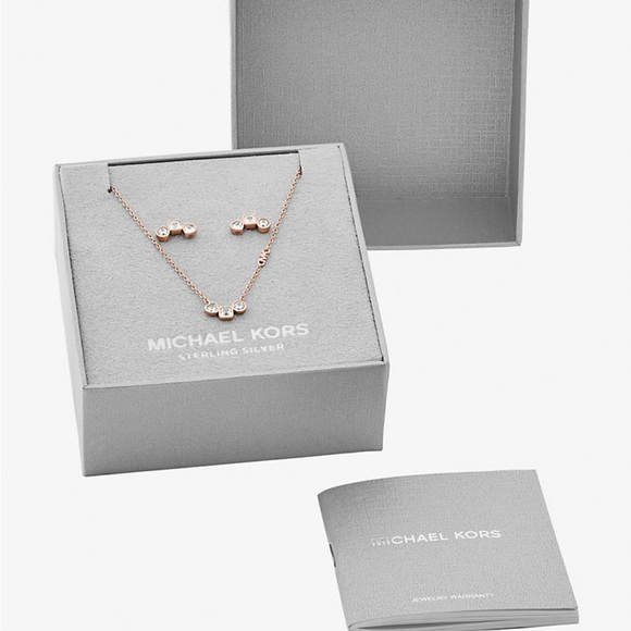 NWT💗Michael Kors Cubic Zirconia Necklace and Stud Earrings Gift Set Rose Gold - Picture 6 of 8